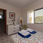 Catherine Villa *
